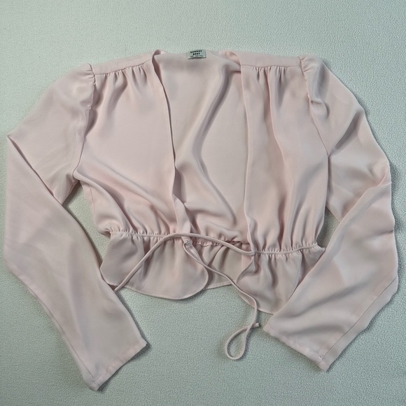 Aritzia Sunday Best Cropped Tie-Front Blouse - Picture 4 of 4